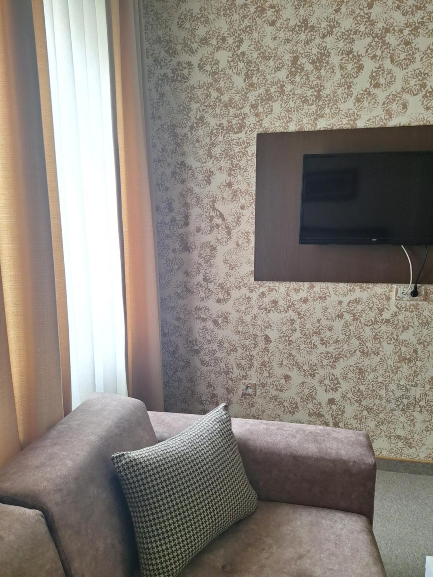 Garni Hotel Ema Крагуевац Экстерьер фото